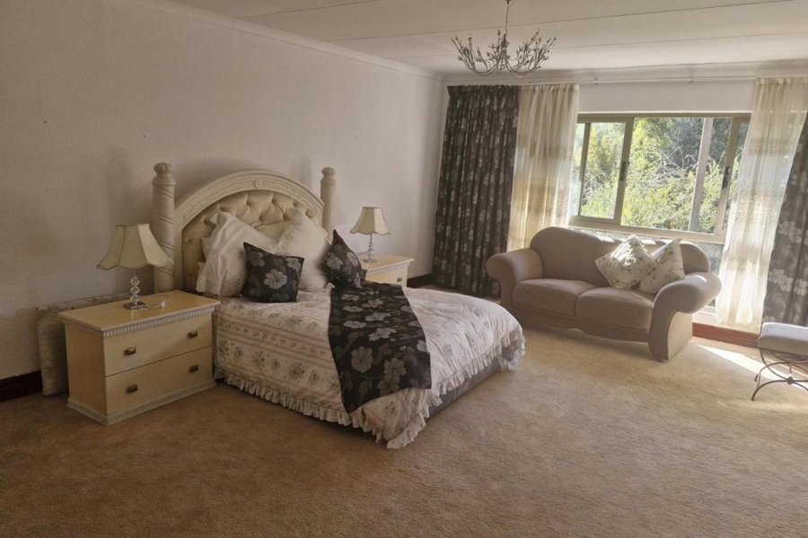 8 Bedroom Property for Sale in Kshane North West